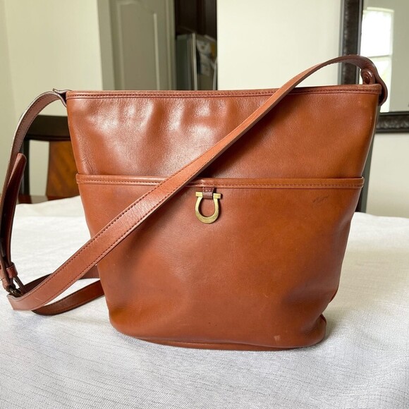 Etienne Aigner Leather Crossbody Bag. Brown Leather. - Picture 2 of 12